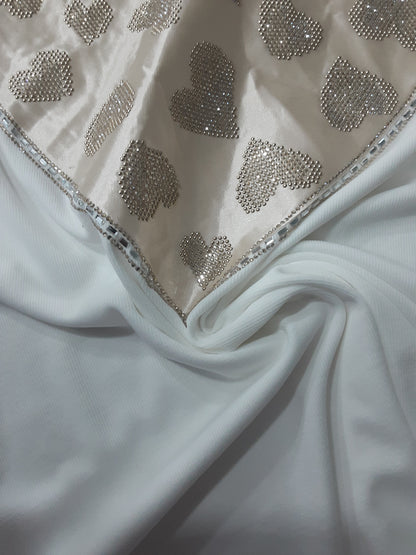 Maglietta Bianca con Cuore Dorato – Raffinata e Versatile |Made in Italy