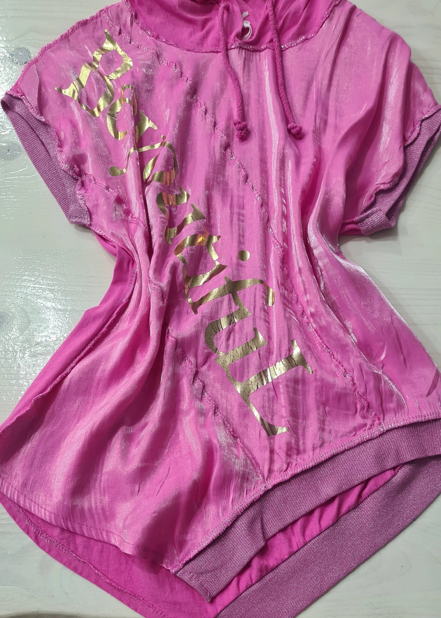 Camicetta da Donna Fucsia, Elegante Maniche Vorte Asimmetrica con Cappuccio/Made in ITALY