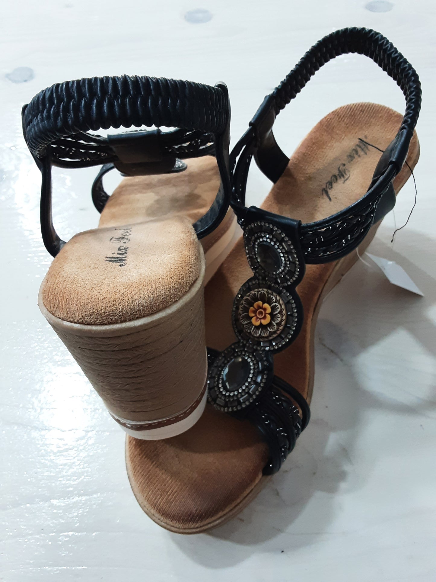 Sandali Neri Donna Con Zeppa E Pietre Eleganti