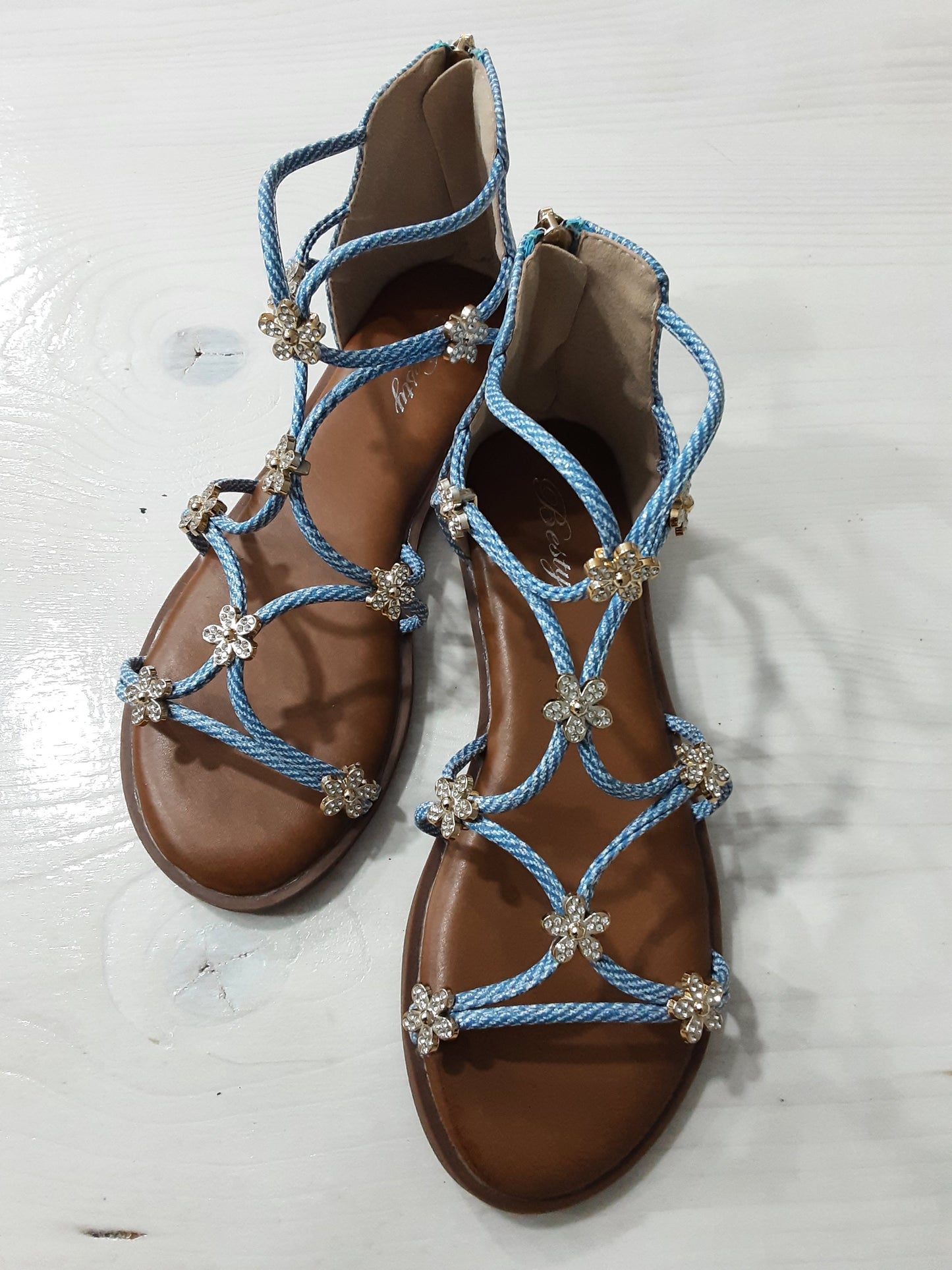 Sandali Bassi da Donna con Stelle Dorate – Eleganti e Comodi