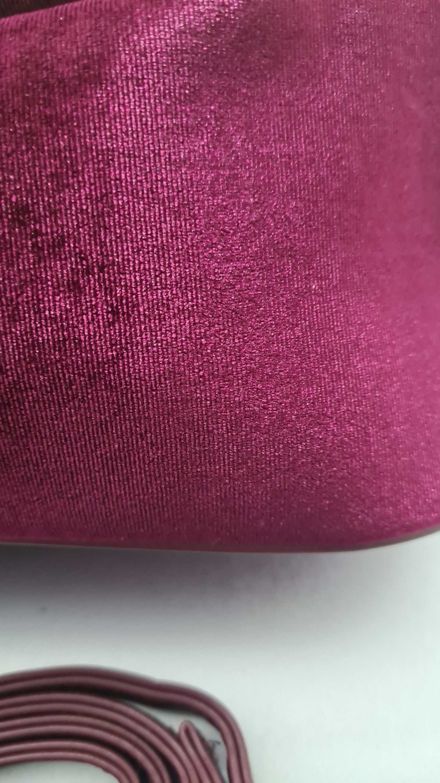 Borsa Donna Vellutata Con Manico Ad Anello – Design Unico