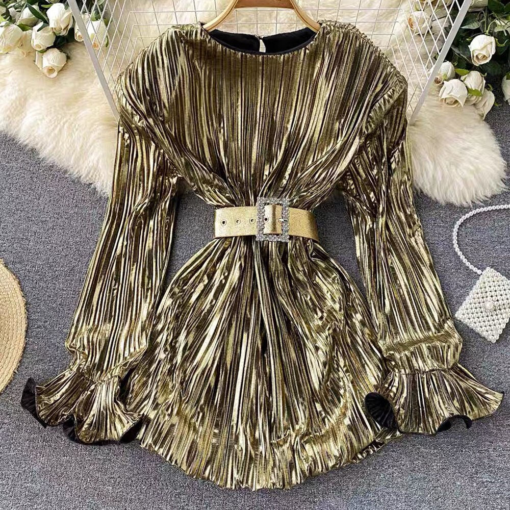 Abito Elegante con Cintura e Gonna Plissettata Argentoe Oro – Moderna e Chic