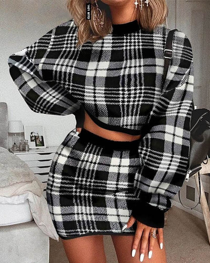 Completo Elegante da Donna in Due Pezzi per Ufficio: Maglione a Quadri, Crop Top a Maniche Lunghe e Gonna - Abito Sexy alla Moda